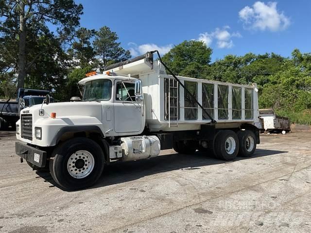 Mack RD600 Camion benne