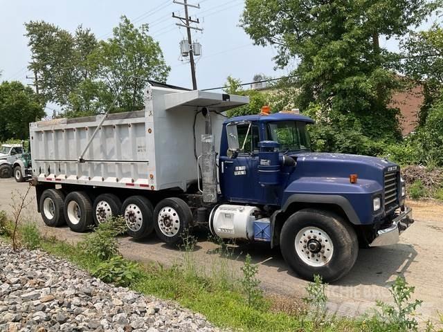 Mack RD688S Camion benne