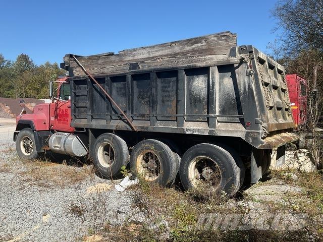 Mack RD688S Camion benne