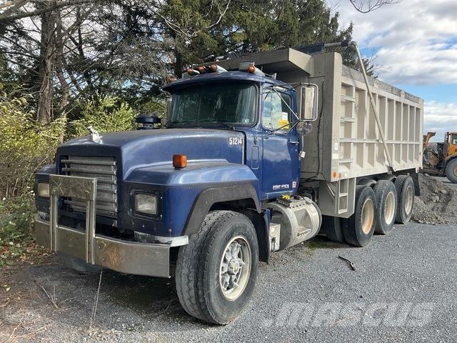 Mack RD688S Camion benne