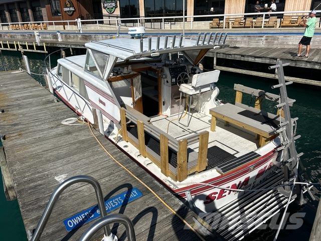  Marinette Bateaux de travail, barges et pontons