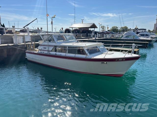  Marinette Bateaux de travail, barges et pontons