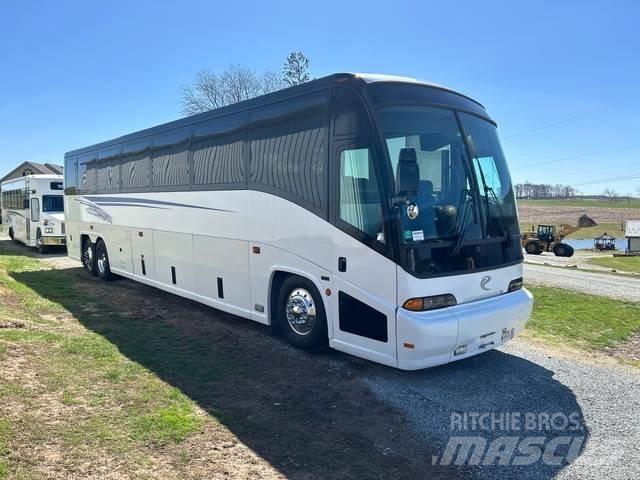 MCI 102-EL3 Mini-bus