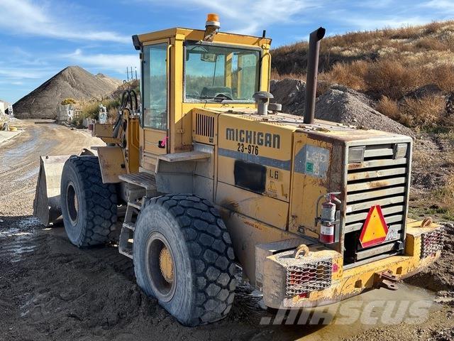 Michigan L90 Chargeuse sur pneus