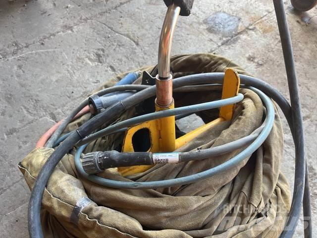 Miller  Construction - Autres