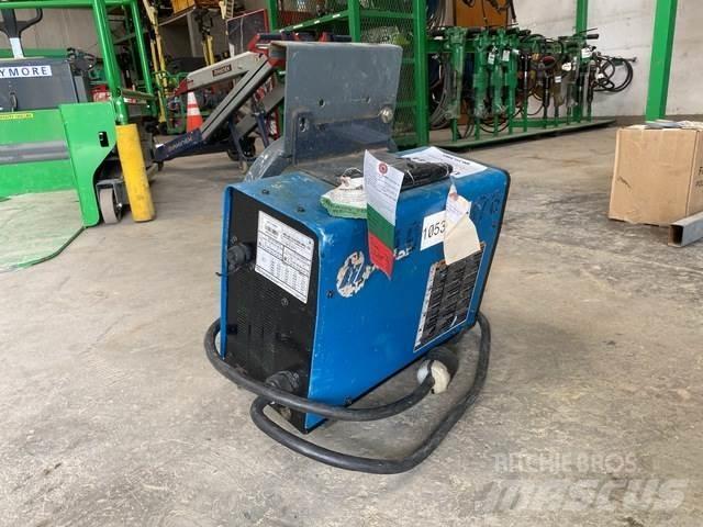 Miller CST 282 Poste à souder