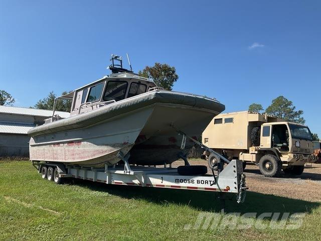  Moose M2-35 Bateaux de travail, barges et pontons
