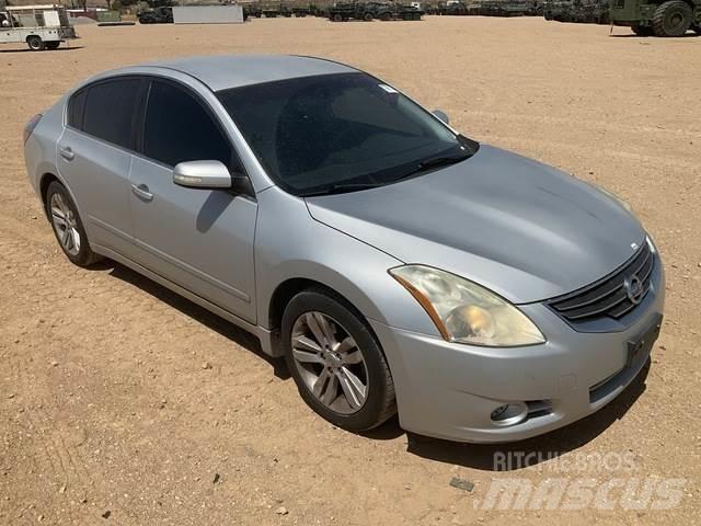 Nissan Altima Voiture