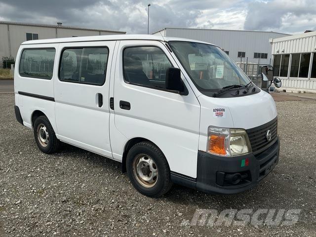 Nissan Caravan Mini-bus