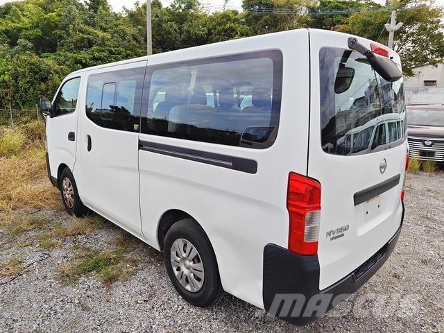 Nissan Caravan Mini-bus