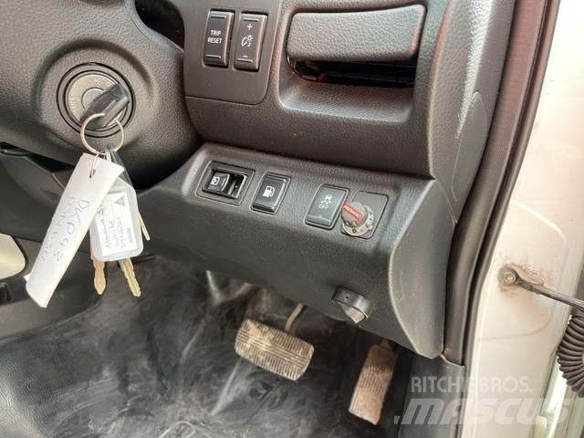 Nissan Navara Utilitaire benne