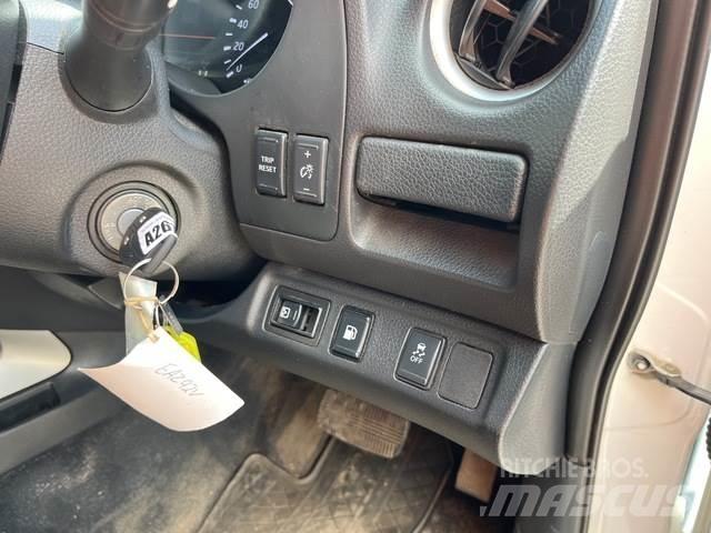 Nissan Navara Utilitaire benne