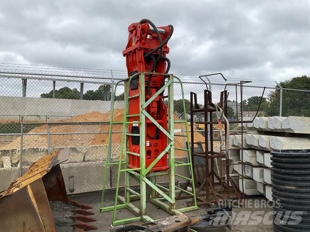 NPK GH-18 Marteau hydraulique