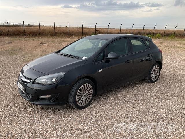 Opel Astra Voiture