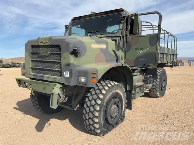Oshkosh  Camion Fourgon