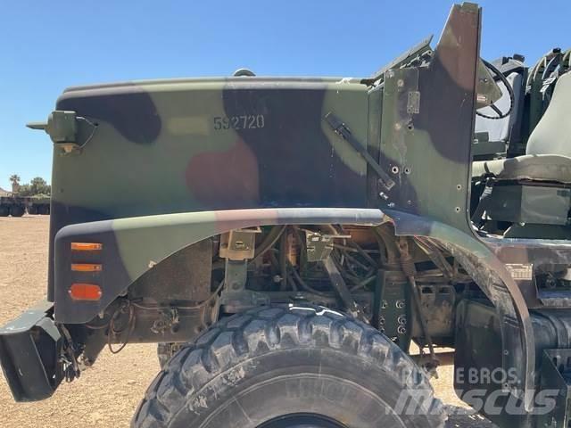 Oshkosh AMK23A1 Camion Fourgon