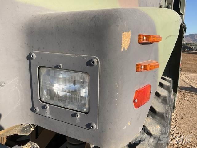 Oshkosh AMK29 Camion benne