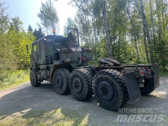 Oshkosh M1070 Tracteur routier