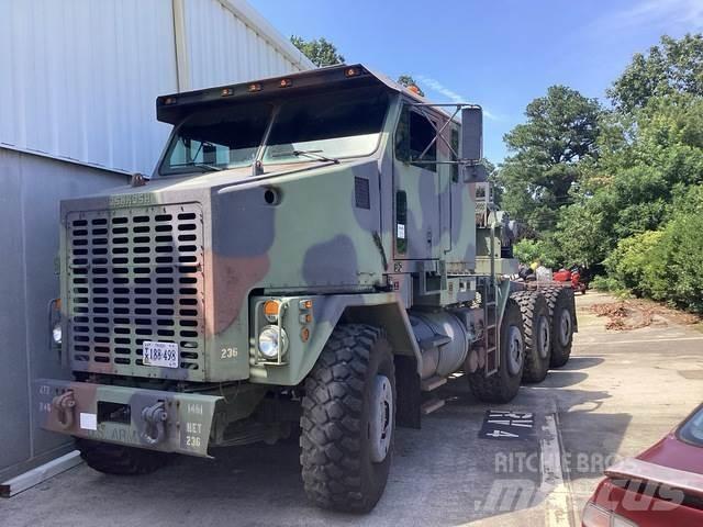 Oshkosh M1070 Tracteur routier