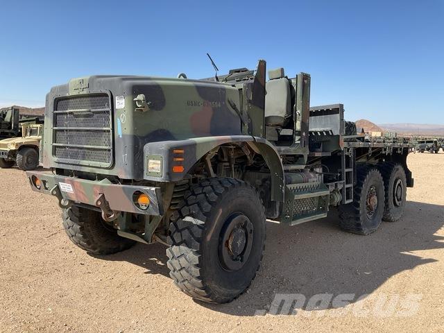 Oshkosh MTVR Camion Fourgon