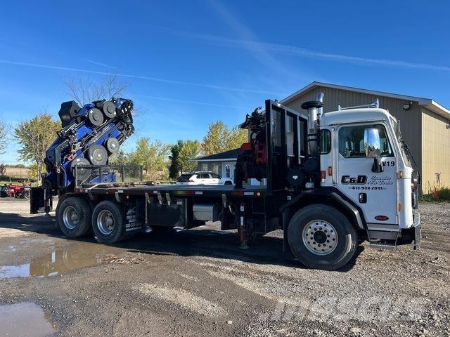 Peterbilt  Camion plateau ridelle avec grue