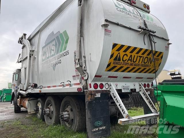 Peterbilt 320 Camion poubelle