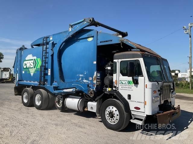 Peterbilt 320 Camion poubelle