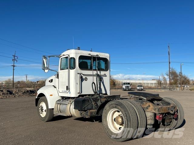 Peterbilt 335 Tracteur routier