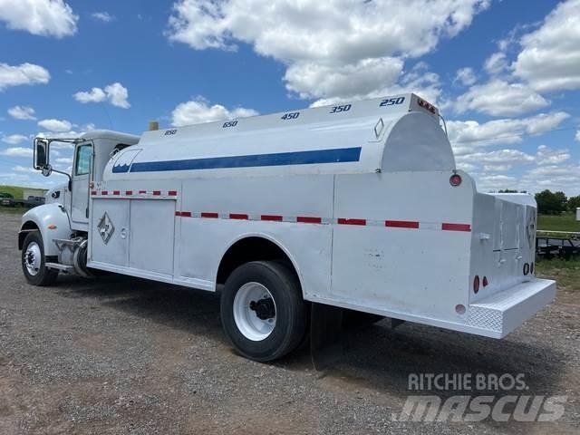 Peterbilt 337 Motrici cisterna