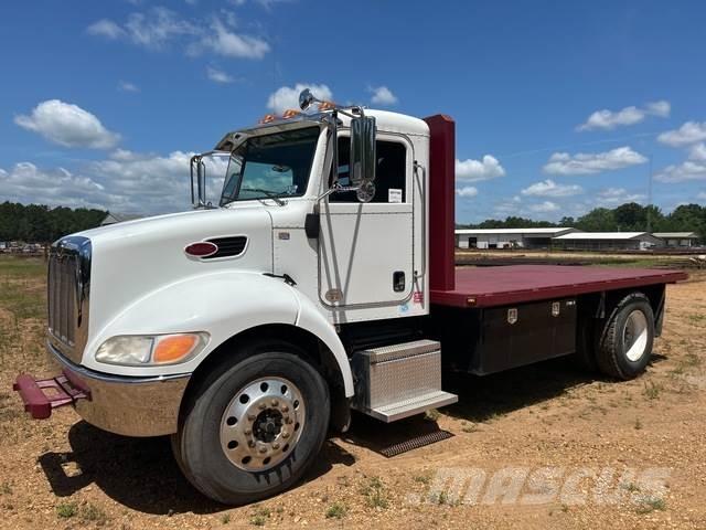 Peterbilt 337 Camion plateau