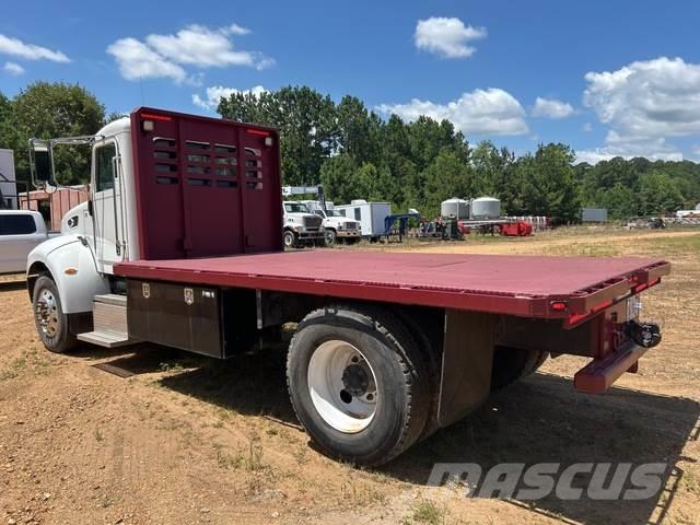 Peterbilt 337 Camion plateau