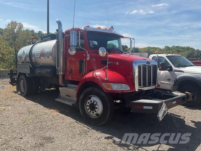 Peterbilt 337 Camion malaxeur