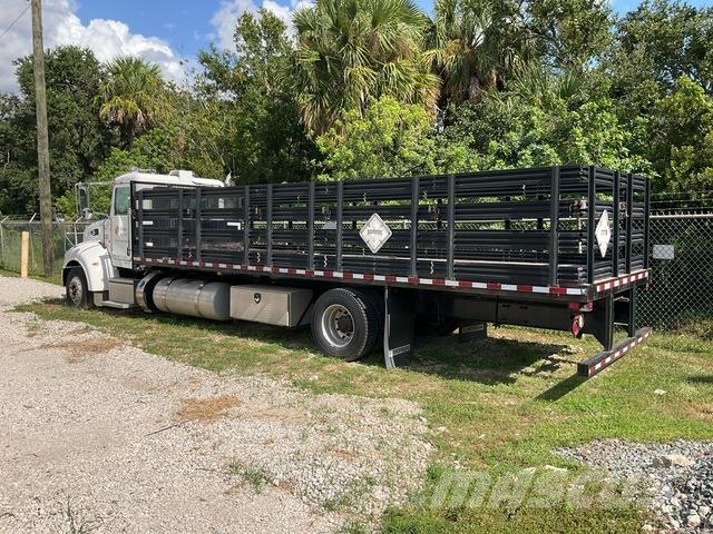 Peterbilt 337 Camion plateau
