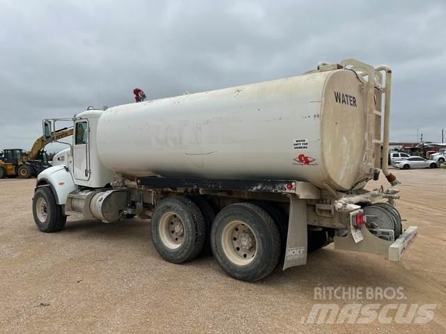 Peterbilt 348 Camion citerne à eau