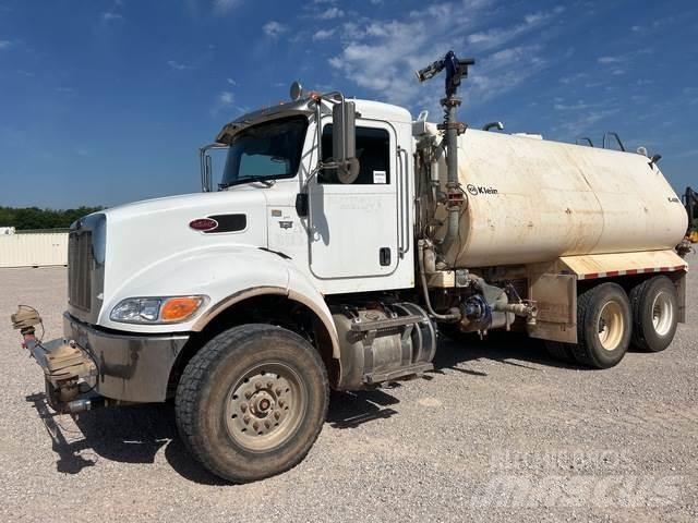 Peterbilt 348 Camion citerne à eau