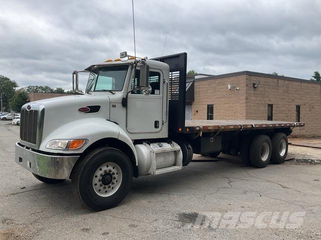 Peterbilt 348 Camion plateau