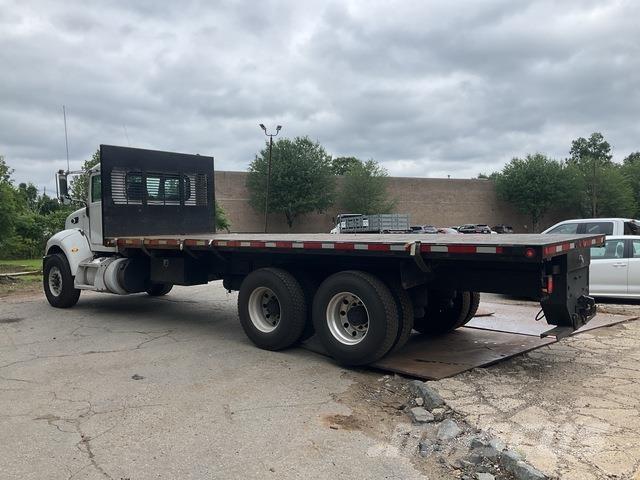 Peterbilt 348 Camion plateau