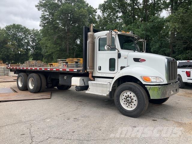 Peterbilt 348 Camion plateau