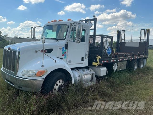 Peterbilt 348 Camion plateau