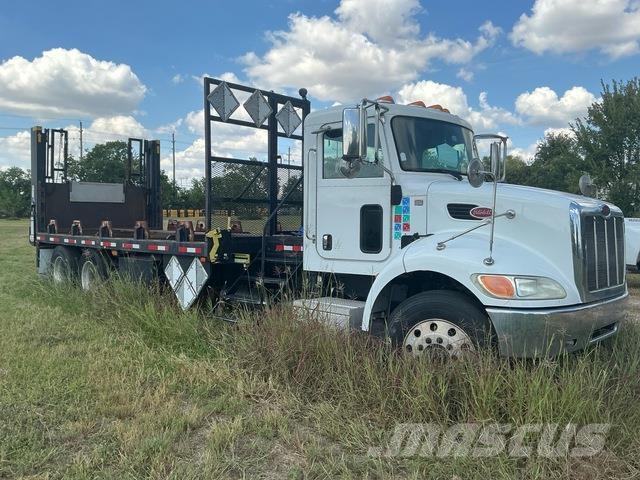 Peterbilt 348 Camion plateau