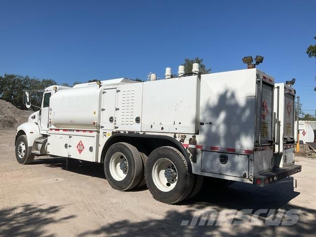 Peterbilt 348 Motrici cisterna