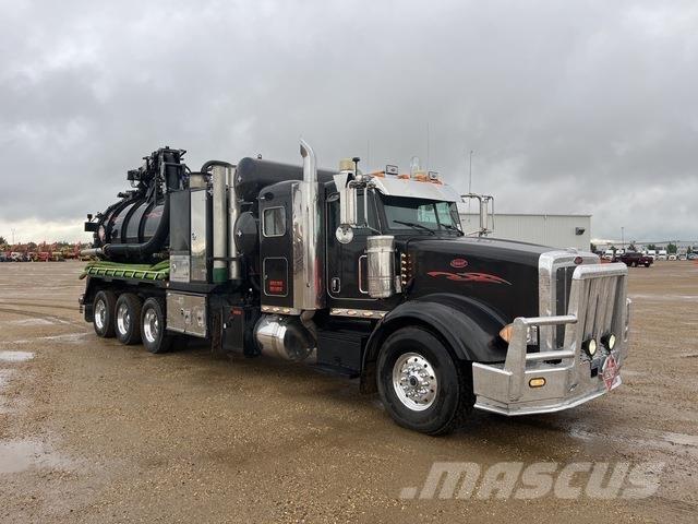 Peterbilt 367 Pelle sur chenilles