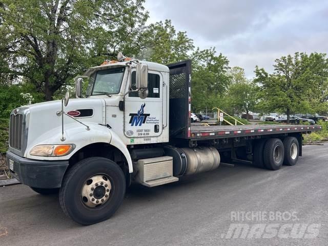 Peterbilt 382 Camion plateau