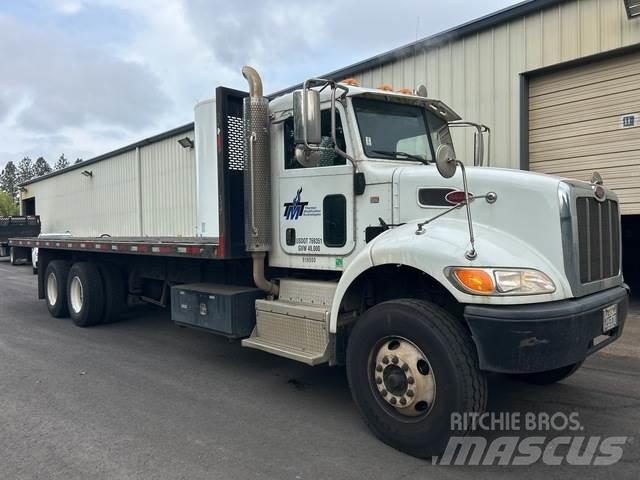 Peterbilt 382 Camion plateau