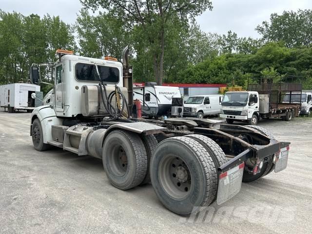 Peterbilt 384 Tracteur routier