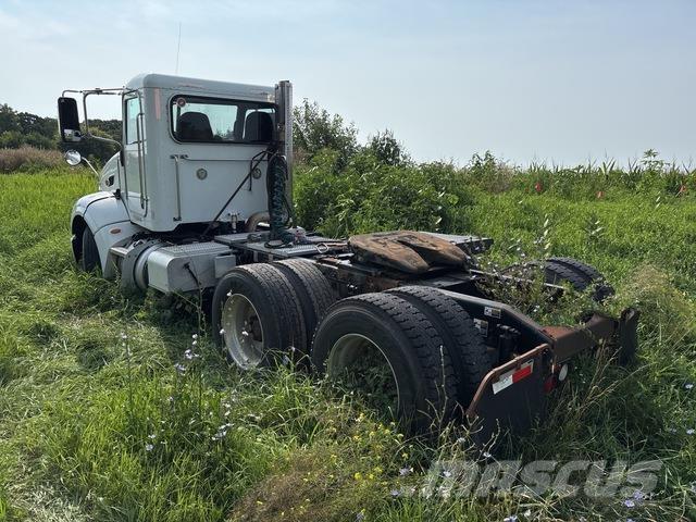 Peterbilt 384 Tracteur routier