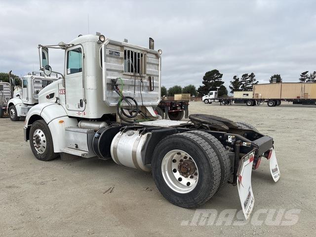 Peterbilt 384 Tracteur routier