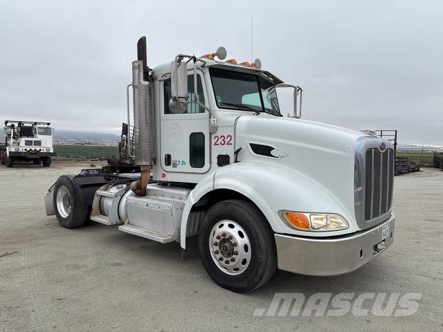 Peterbilt 384 Tracteur routier