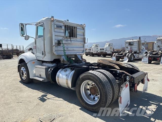 Peterbilt 384 Tracteur routier