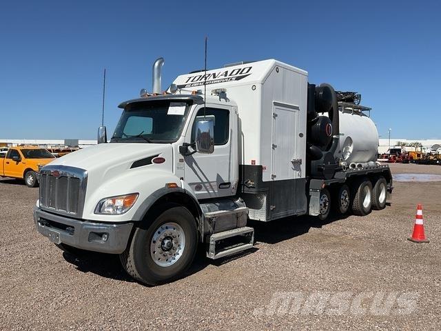 Peterbilt 548 Pelle sur chenilles